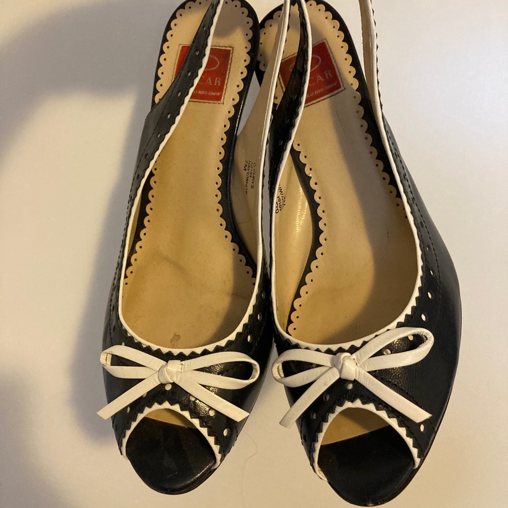 LAST CALL Oscar de la renta heels